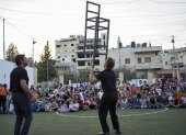 Belén, Cisjordania. Payasos y malabaristas amenizan esta semana la vida de los más pequeños en los Territorios Palestinos Ocupados, donde ha regresado esta semana, después de un parón por la pandemia.