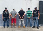 Personas detenidas por un presunto delito de extorsión.