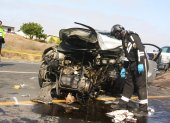 El Kia quedó con el motor fuera del carro por el fuerte impacto