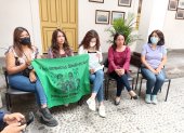 Ambato. Activistas del colectivo Ana de Peralta, en uno de sus actos.