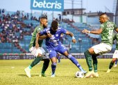 Emelec aún no anota goles en Quevedo.