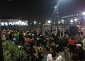 Poco antes de las 19:00, el público aún ingresaba hacia el estadio.