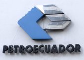 Fotografía de archivo en la que se registró un logo de la petrolera estatal ecuatoriana Petroecuador.