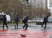 Santiago. Manifestantes enfrentan a la policía el pasado 9 de septiembre.