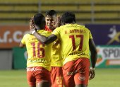 Los jugadores de Aucas festejan la clasificación a la final de la LigaPro 2022.