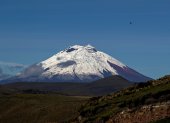 Fotografía de archivo del volcán Cotopaxi, visto desde la provincia de Napo (Ecuador)