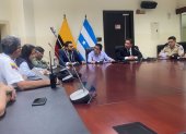 En el ECU 911 se congregan las autoridades para verificar los movimientos de las personas y de las vías en Guayaquil.