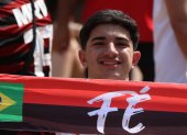Hinchas del Flamengo en el estadio Monumental.