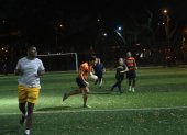 Las prácticas de rugby para afinar la destreza en la disciplina se realizan en la cancha de fútbol del parque de La Ferroviaria, suroeste de Guayaquil.