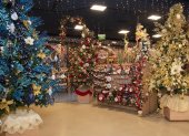 Tienda.- Una exposición de árboles en el Salón de Navidad.