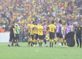 Los jugadores de Barcelona dejaron algo inquietos el estadio Monumental tras el 0-1.