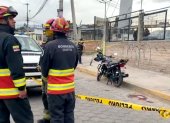 Escena. Los bomberos atendieron a las víctimas y las trasladaron a diferentes casas de salud.