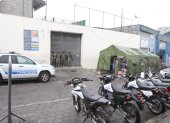 Acciones. Policías y militares fueron movilizados al centro carcelario ubicado en el norte de Quito.