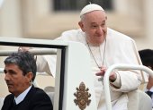 Ciudad del Vaticano.    El papa viajará el fin de semana para reunirse con varias de sus familias.EFE /