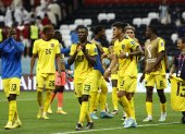 Los jugadores de la selección ecuatoriana salen del gramado del estadio Al Bayt luego de vencer a Qatar en el debut. Los dirigidos por Gustavo Alfaro se enfocan en Países Bajos, su próximo rival.