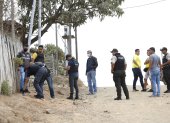 Guayaquil. Investigadores de diferentes unidades de la Policía Nacional acudieron al sitio del suceso.