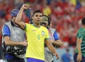 Casemiro reacciona tras ganar el partido del del grupo G del Mundial de Qatar 2022 entre Brasil y Suiza en el Estadio 947 de Doha.