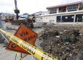 Vía cerrada. Varias cuadras se mantienen inhabilitadas y las maquinarias continúan trabajando