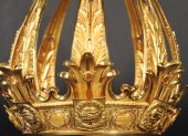 Joyas. El Museu Imperial de Petropolis, en Río de Janeiro, exhibe la riqueza relacionada con la coronación. Un detalle de la corona.