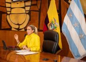 La prefecta del Guayas, Susana González, hizo su público reclamo en la matriz de la Prefectura.