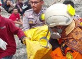 Equipos de rescate tras la explosión en una mina de carbón en Indonesia. EFE/EPA/BASARNAS