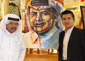 Franz del Castillo junto a Sheikh Faisal Bin Qassim Al Thani, en el museo FBQ de Qatar, donde expuso 150 obras ecuatorianas.