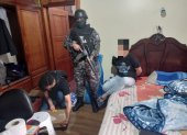 Acción.- La Policía Nacional detiene a una persona acusada de ciberdelito.