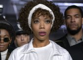 La actriz británica Naomi Ackie en su papel de Whitney Houston.