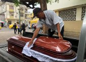 Partida. Su progenitor fue a retirar el cuerpo a la morgue de Babahoyo.