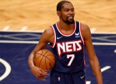 Kevin Durant festeja con los Nets donde aún tiene mucho camino por recorrer.