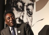 Fotografía de archivo, tomada en agosto de 2016, en la que se registró al exfutbolista Edson Arantes do Nascimento "Pelé", en Río de Janeiro (Brasil).