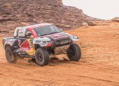 Nasser Al-Attiyah ganó la quinta etapa del Rally Dakar y se consolida en el liderato.