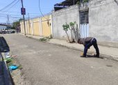 Machala. Una madre iba a recoger a su hija a la escuela y en el camino, la asesinan a tiros.