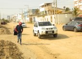 Deterioro. En el sitio donde debería estar ya levantándose la tercera etapa del malecón de Playas, no hay más que polvo y tierra acumulados.