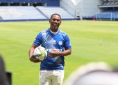 Bryan Angulo, delantero de Emelec, mostró su satisfacción por enfundarse nuevamente la camiseta de los eléctricos.