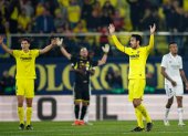 El centrocampista del Villarreal Dani Parejo celebra el triunfo ante el Real Madrid al final del partido correspondiente a la jornada 16 de LaLiga.