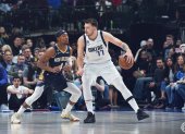 Luka Doncic nuevamente fue la figura descollante de los Mavericks.