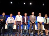 Los 11 candidatos a la Alcaldía de Guayaquil debaten en dos bloques.
