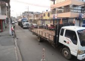 Vía. Los carros pesados invaden gran parte de las calles de la ciudadela Abel Gilbert 3 con su transitar diario. Moradores piden que esta queja sea atendida.