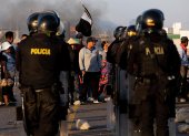 Enfrentamientos entre manifestantes y la policía en Perú.