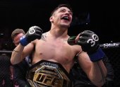 Brandon Moreno tras ser declarado campeón mundial de peso mosca UFC.