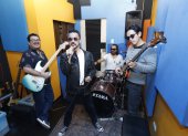 La banda se dedica a realizar tributos a las bandas de rock clásico