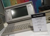 Un 24 de enero de 1984 la compañía Apple lanzó al mercado estadounidense su primer ordenador Mac.