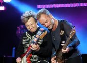 Andy Summers junto a Sting, del grupo The Police, una de las bandas icónicas del pop rock de la década de 1980.