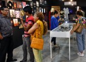 Afiches, fotografías, carátulas, discos de vinilo, recortes de periódicos... Todo esto es parte de una muestra que se denomina ‘Expo Musical 80s-90s’.