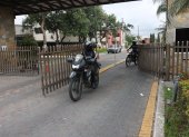 Durante un recorrido realizado por EXPRESO se observó la presencia de policías motorizados dentro de la urbanización.