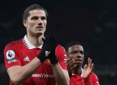 Los jugadores del Manchester United reflejaron la desazón de un empate que no les sirve de mucho.