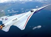 El avión experimental X-59, es el prototipo con el que la NASA busca reducir significativamente el ruido generado por el fenómeno que generan los aviones supersónicos.