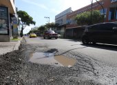 Bache que se ha formado en la calle Esmeraldas