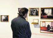 Arte. La muestra incluye fotografías intervenidas, video y collages.